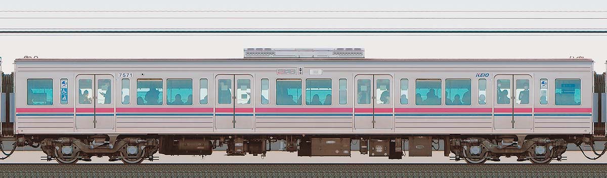京王7000系サハ7571山側の側面写真