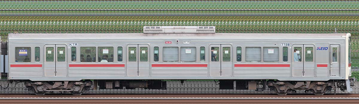 京王7000系（復刻塗装車両）クハ7728海側の側面写真