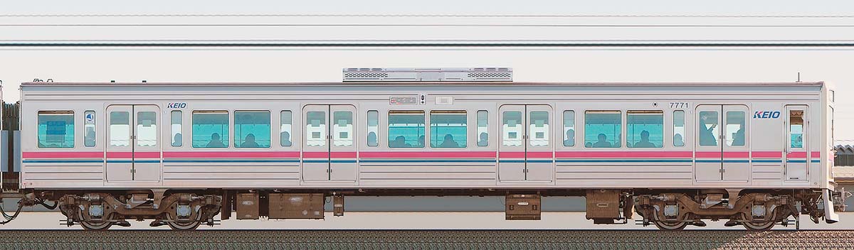 京王7000系クハ7771山側の側面写真