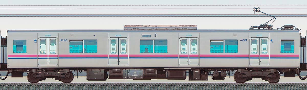 京王9000系デハ9240山側の側面写真
