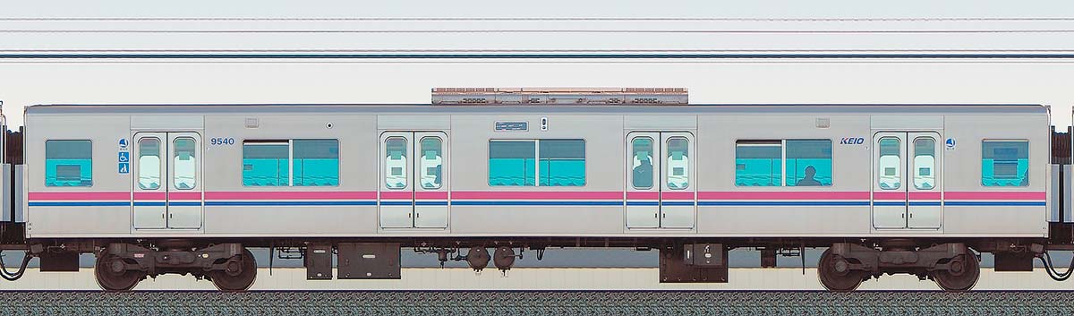 京王9000系サハ9540山側の側面写真