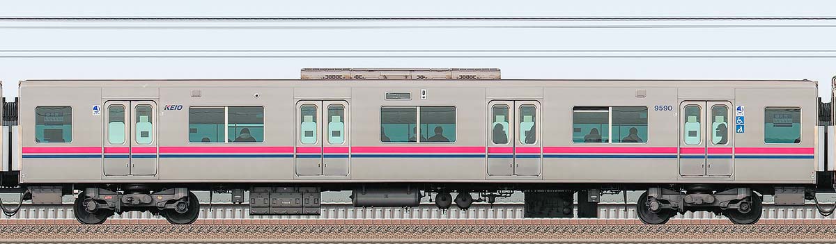 京王9000系サハ9590海側の側面写真