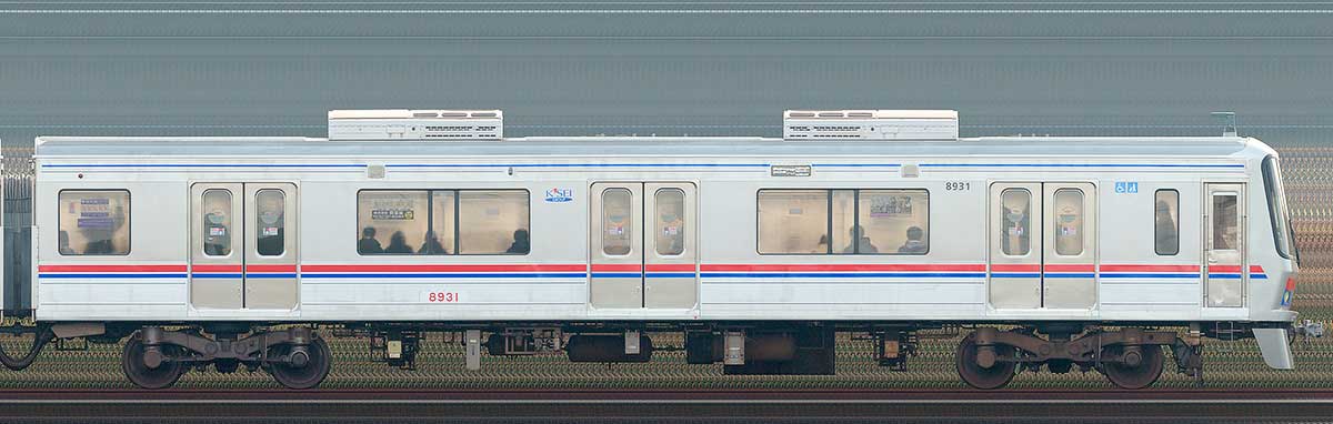 京成8900形クハ8931海側の側面写真