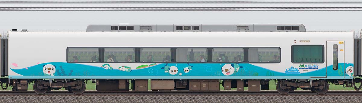 近鉄23000系「ミジュマルライナー」モ23402南側の側面写真