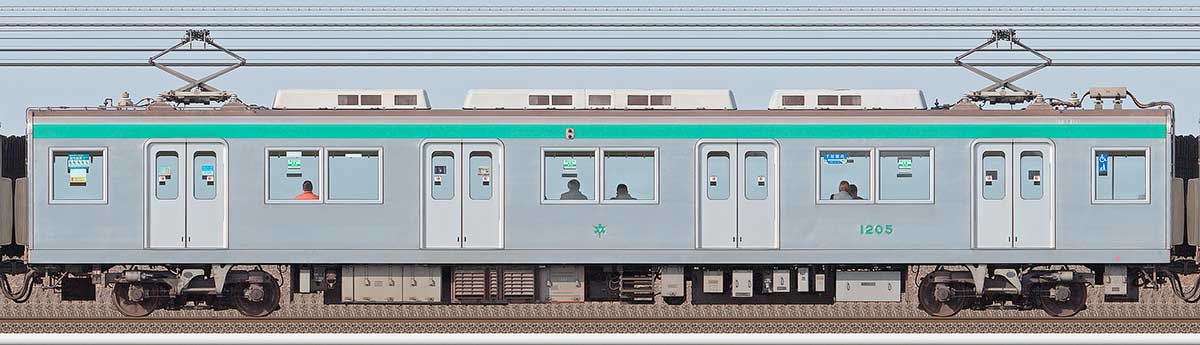 京都市交通局10系12051側の側面写真