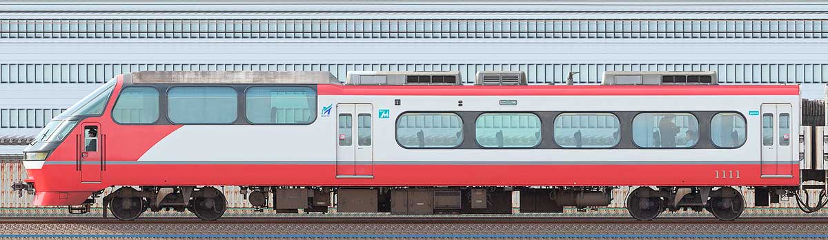 名鉄1000系「パノラマsuper」(2次車)ク1111(リニューアル車)山側の側面写真
