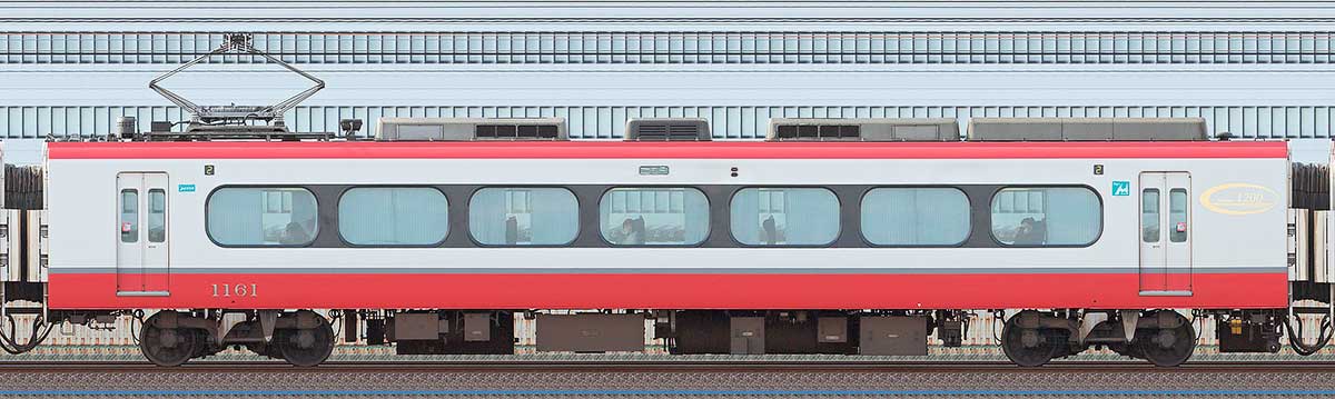 名鉄1000系「パノラマsuper」(2次車)モ1161(リニューアル車)山側の側面写真
