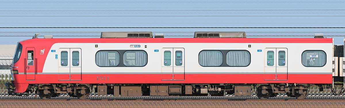 名鉄1200系「パノラマsuper」（2次車）モ1511（リニューアル車）海側の側面写真