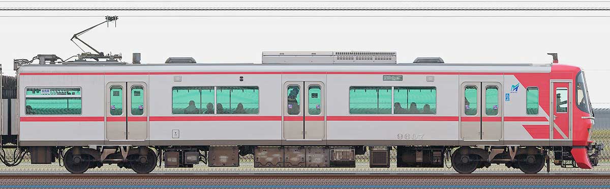 名鉄9500系（3次車）モ9607山側の側面写真
