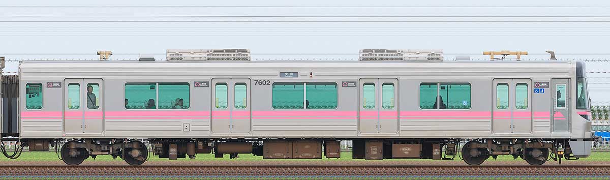 名古屋市交通局7000形7602山側の側面写真