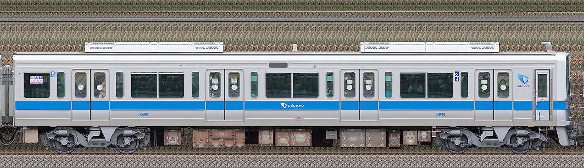小田急1000形クハ1069（リニューアル車）海側の側面写真