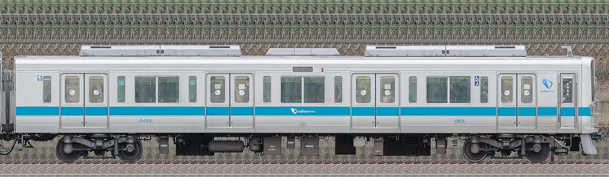 小田急2000形クハ2459（ロイヤルブルー）山側の側面写真