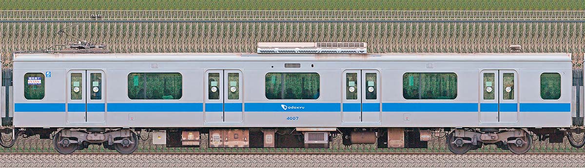 小田急4000形デハ4007海側の側面写真