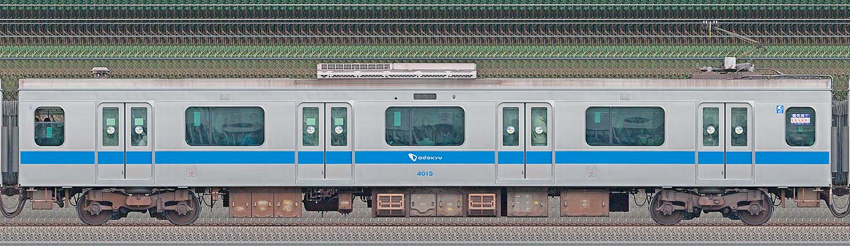 小田急4000形デハ4015山側の側面写真