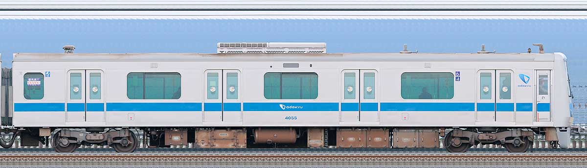 小田急4000形クハ4055海側の側面写真