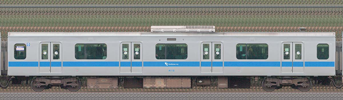 小田急4000形デハ4115海側の側面写真