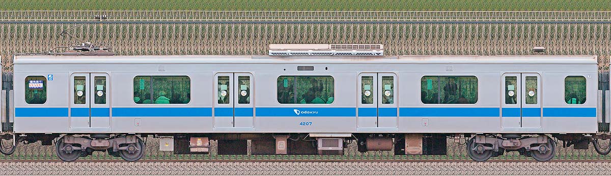 小田急4000形デハ4207海側の側面写真