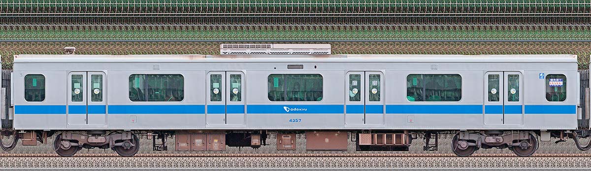 小田急4000形サハ4357山側の側面写真
