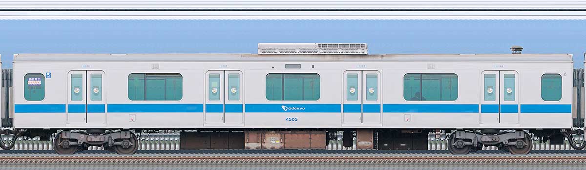 小田急4000形デハ4505海側の側面写真
