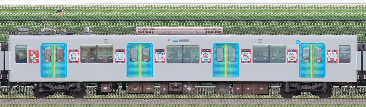 西武40000系「『映画ドラえもん』45周年記念イベント with 西武鉄道 ギャラリートレイン」モハ405012位・4位側の側面写真