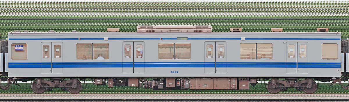 西武6000系モハ66562位・4位側の側面写真