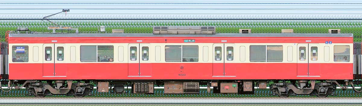 西武9000系「RED LUCKY TRAIN」モハ92032位・4位側の側面写真