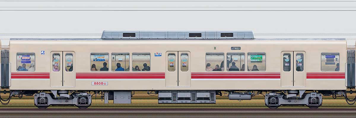 新京成8800形「8800形千葉線直通色 復刻塗装電車」モハ8808-2海側の側面写真