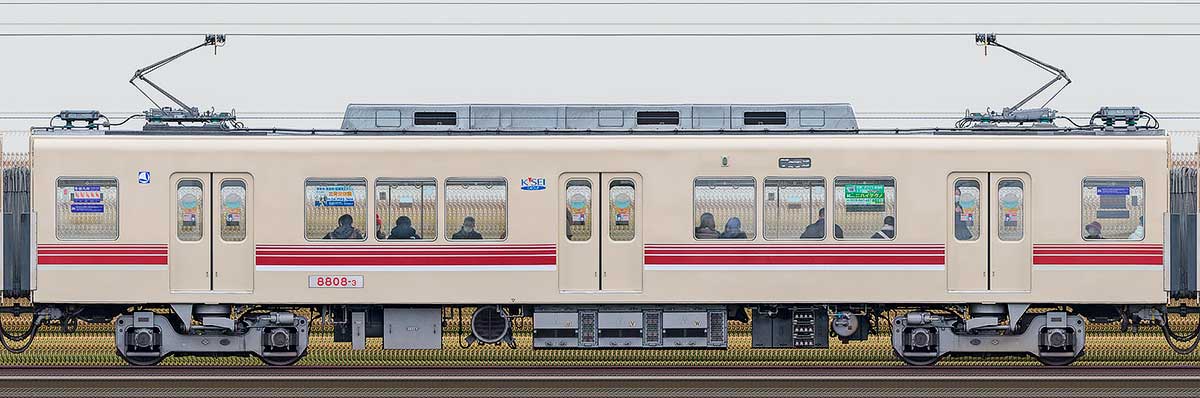 新京成8800形「8800形千葉線直通色 復刻塗装電車」モハ8808-3海側の側面写真