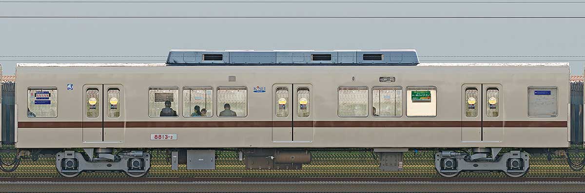 新京成8800形モハ8813-2 「オリジナル色 復刻塗装電車」海側の側面写真