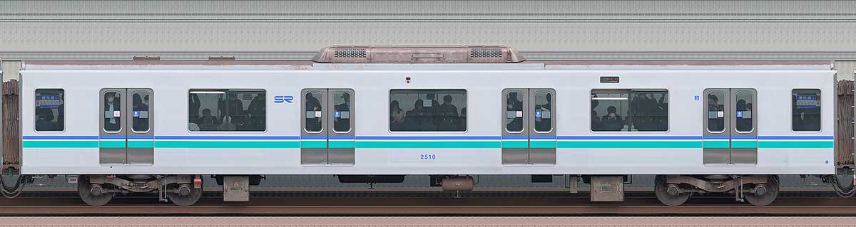 埼玉高速鉄道2000系2510海側の側面写真