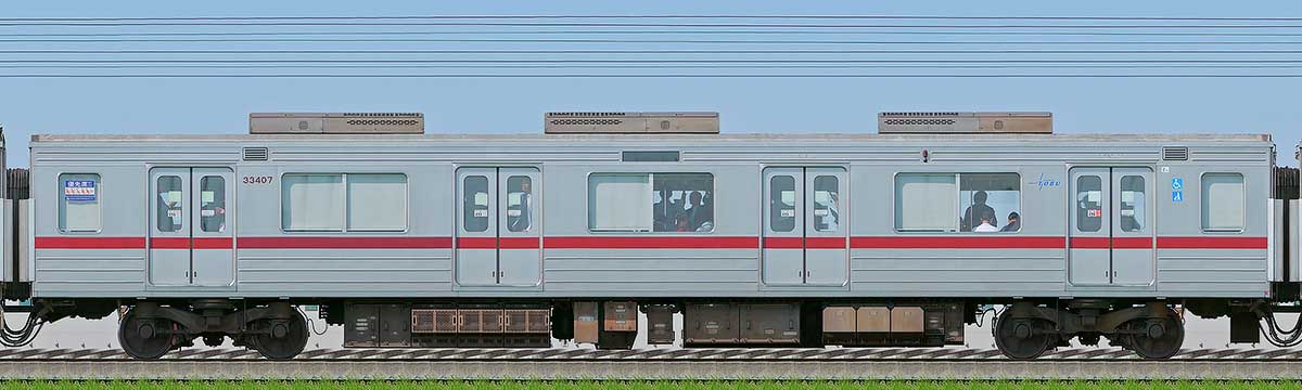 東武30000系モハ33407海側の側面写真