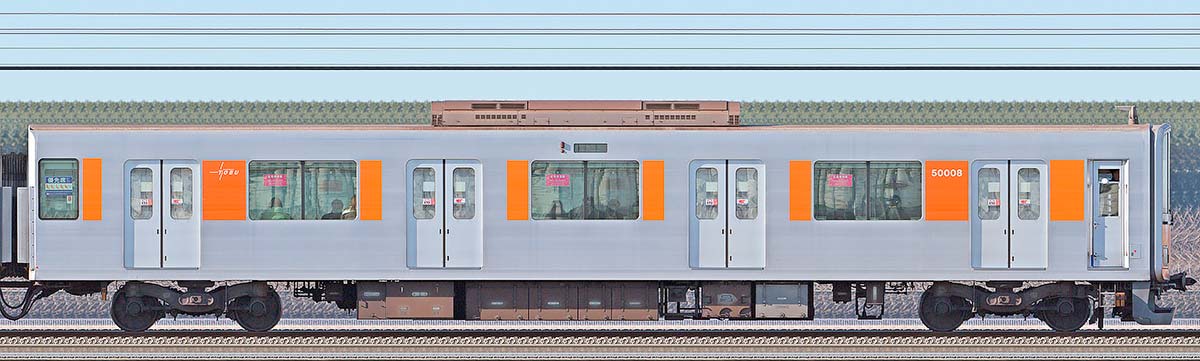 東武50000型クハ50008（スカイツリーライン）海側の側面写真