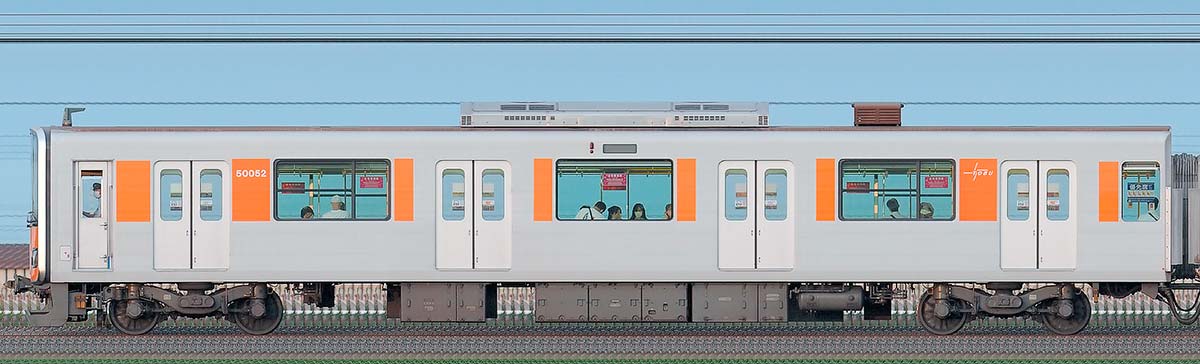 東武50050型クハ50052（2021年）山側の側面写真