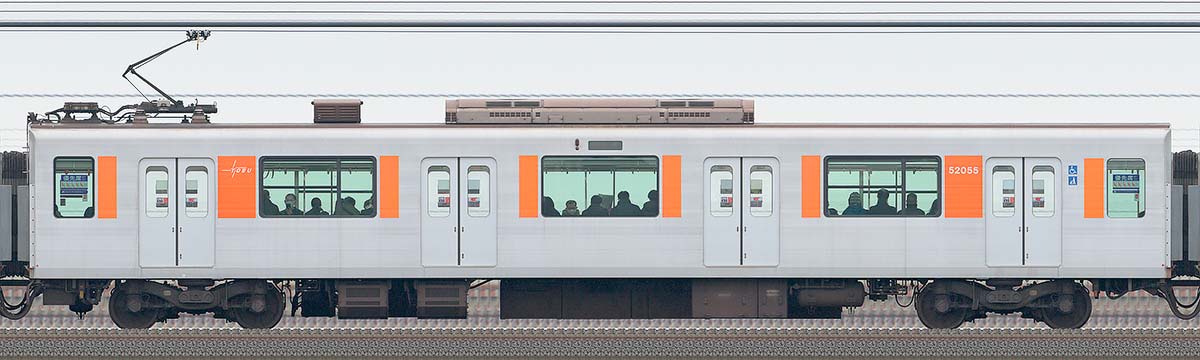 東武50050型モハ52055（2025年）山側の側面写真