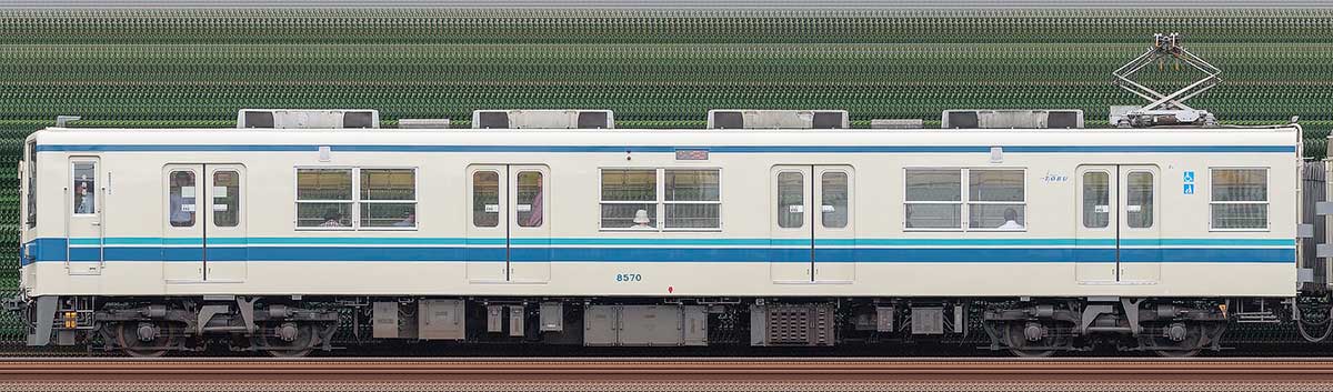 東武8000系モハ8570の側面写真｜RailFile.jp｜鉄道車両サイドビューの図鑑