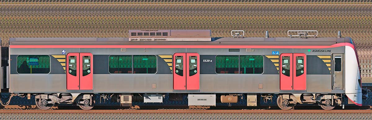 東京都交通局 浅草線 5500形5520-8海側の側面写真