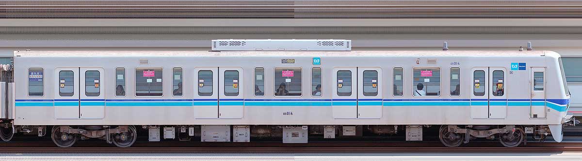 東京メトロ05系4次車05-014山側の側面写真