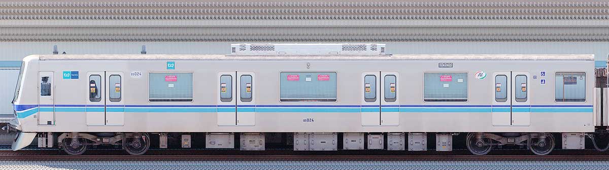 東京メトロ05系7次車05-024(アルミリサイクルカー)海側の側面写真