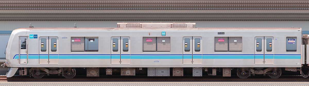 東京メトロ05系11次車05-036海側の側面写真