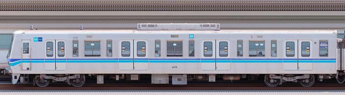 東京メトロ05系4次車05-114山側の側面写真