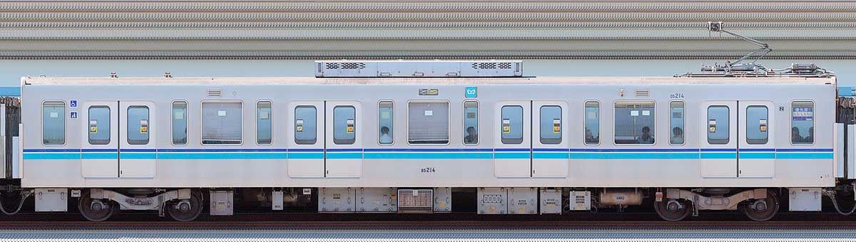 東京メトロ05系4次車05-214海側の側面写真