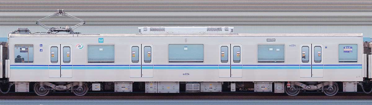 東京メトロ05系7次車05-224(アルミリサイクルカー)海側の側面写真