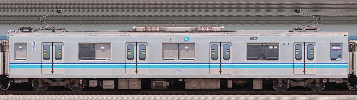 東京メトロ05系11次車05-236海側の側面写真