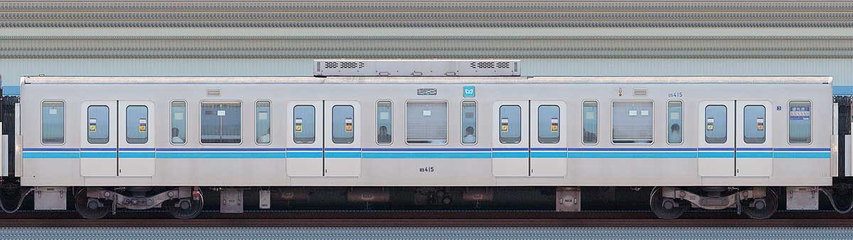 東京メトロ05系5次車05-415海側の側面写真