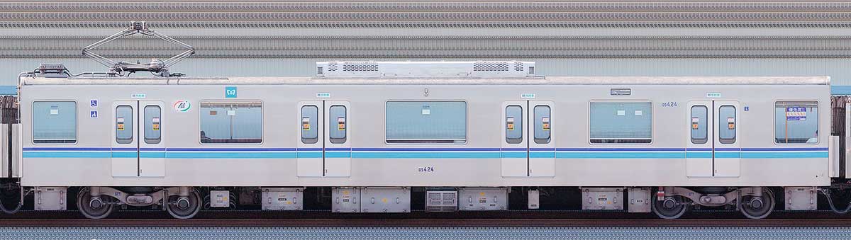 東京メトロ05系7次車05-424(アルミリサイクルカー)海側の側面写真