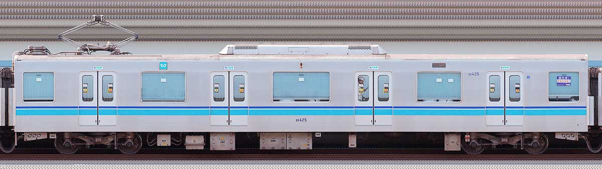 東京メトロ05系8次車05-425海側の側面写真