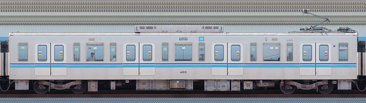 東京メトロ05系5次車05-515海側の側面写真
