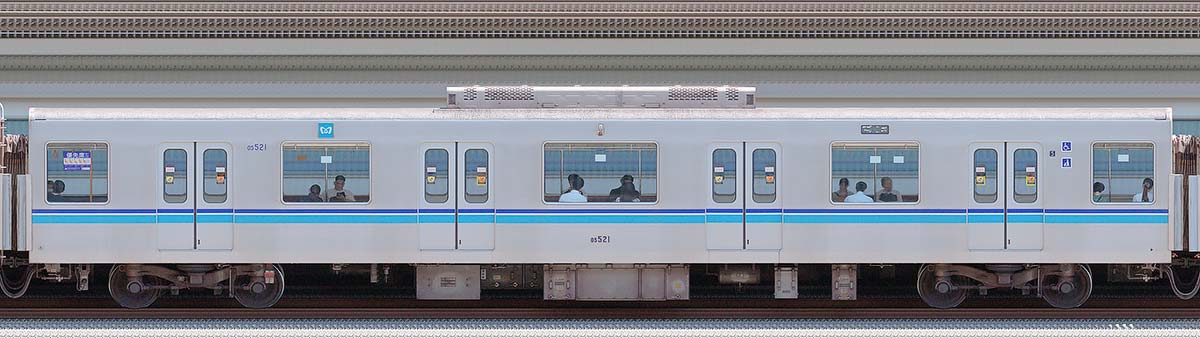東京メトロ05系6次車05-521山側の側面写真