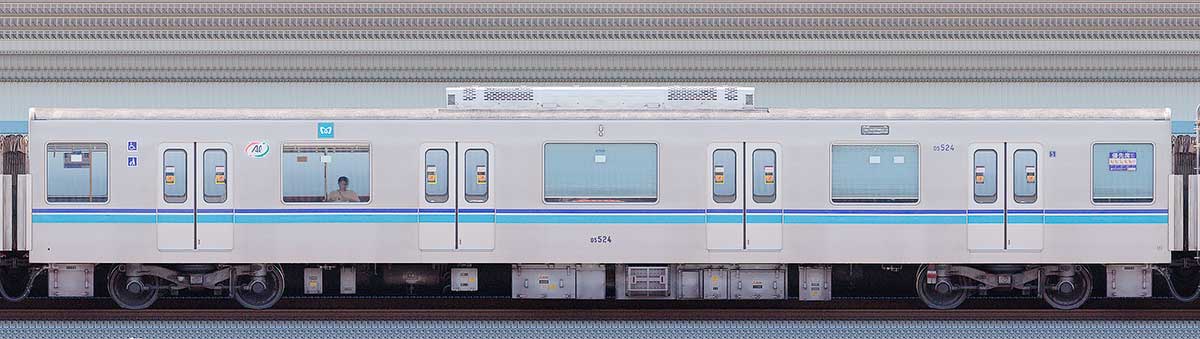 東京メトロ05系7次車05-524(アルミリサイクルカー)海側の側面写真
