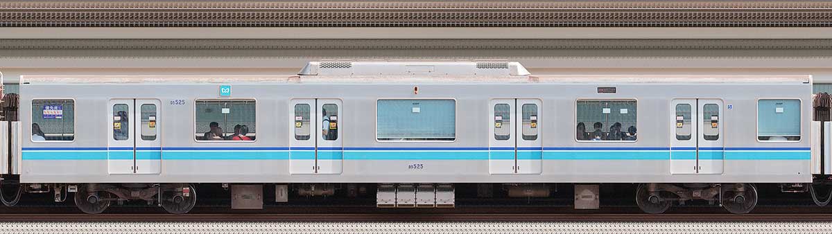 東京メトロ05系8次車05-525山側の側面写真